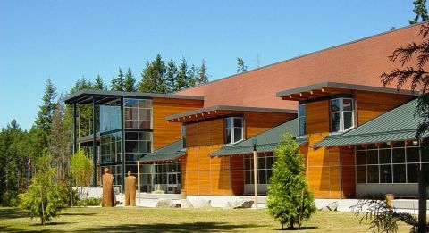 Poulsbo Campus exterior.